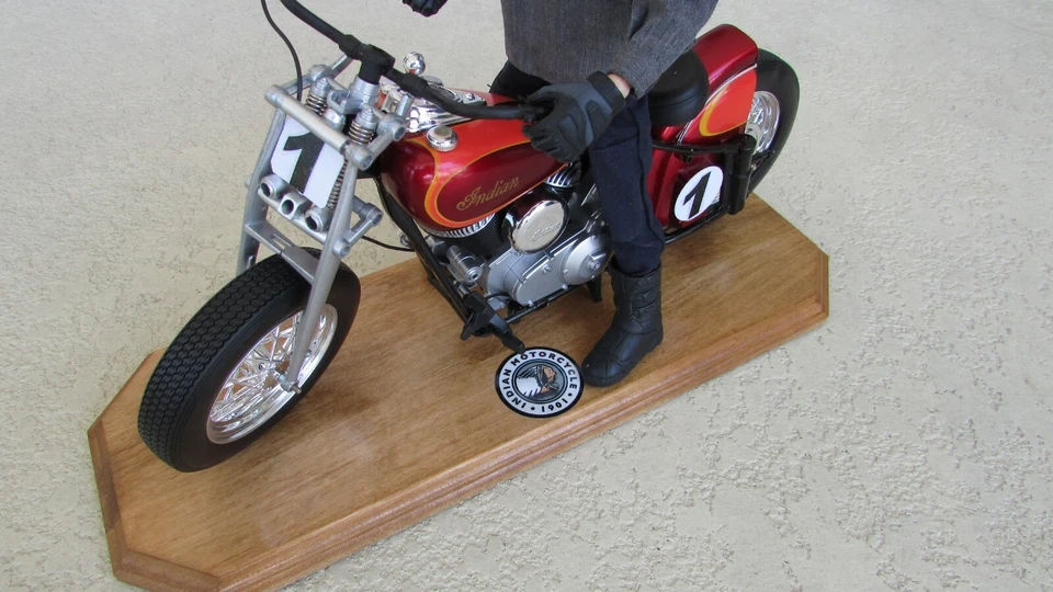 1948 Indian custom race motorcycle V twin with rider 1:6 scale & labeled stand - Image 4 of 4