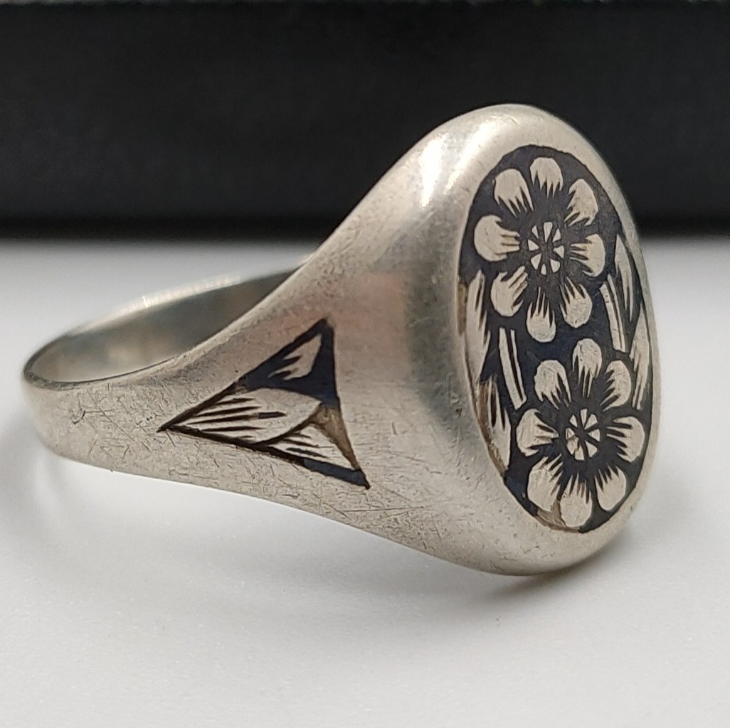 Vintage Soviet Silver 875 Ring Niello Signet Flower Ornament