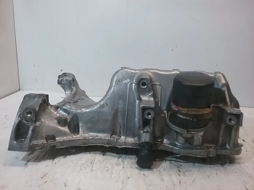 Volvo S60 R 2004-2007 cárter de aceite del motor 2,5 L 5 cilindros Foto 3 de 4