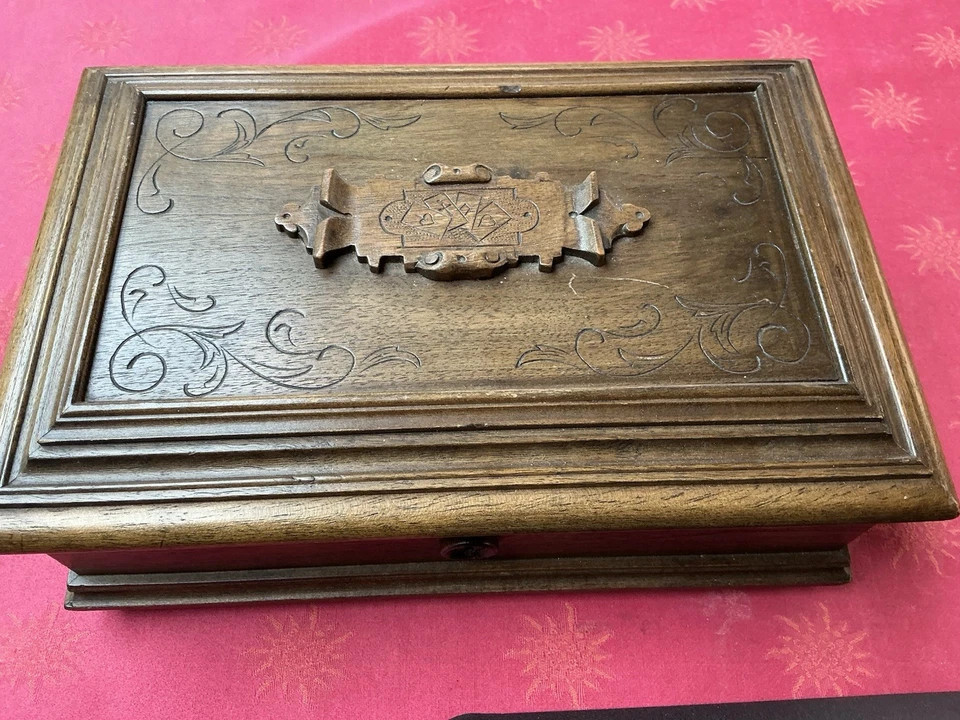 coffret cartes en bois massif - Photo 1/3