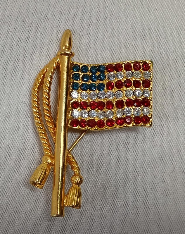 Vintage Patriotic Rhinestone USA Flag Pin Brooch United States of America