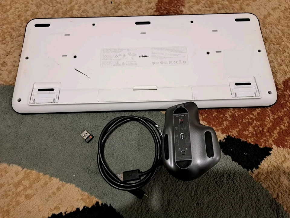 Logitech K540 & MX Master 3 Wireless Keyboard & Mouse  W/USB Receiver + Cable. - Image 4 of 4