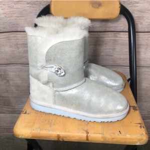 ugg frozen