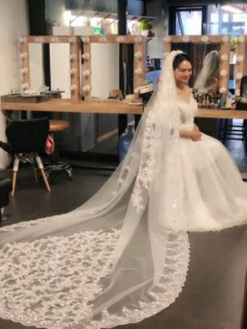 Bridal Veils Sequins Luxury Cathedral Veil Appliques Lace Edge Wedding