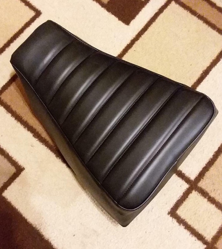 1979-1982 Corvette Seats Cover(2" bolster)RED / BLACK PERFORATE INSERT