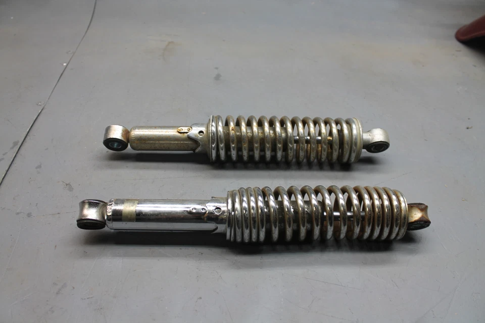 铃木 GS300L 82-85 后减震ABSORBER 6210-11900 6210-11910 — 第 4/4 张图片