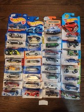 Hotwheels Mixed Lot Of 32 Cars Vintage Y2K/90's And Modern NIP Lot 6