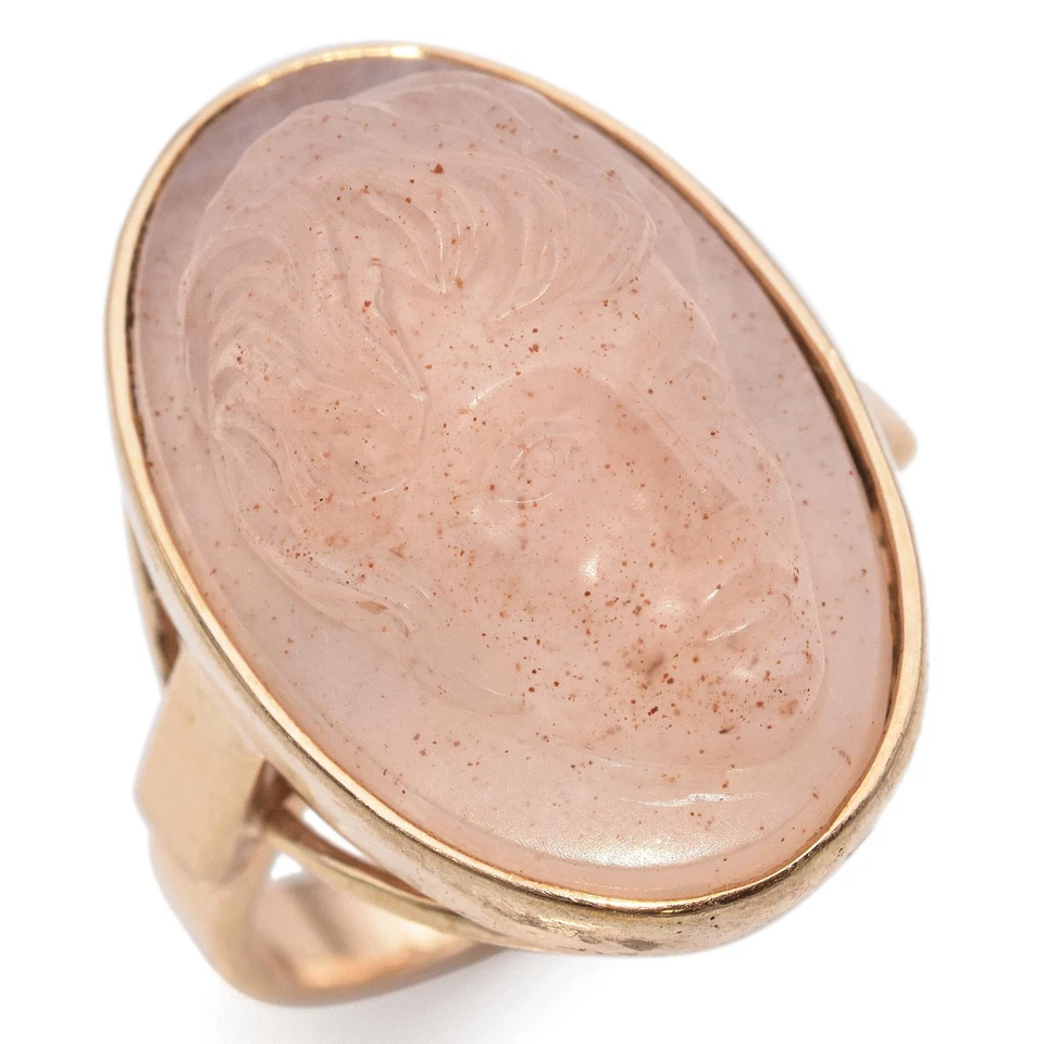 Anel camafeu vintage esculpido em ágata rosa ouro amarelo 14K - Imagem 2 de 4