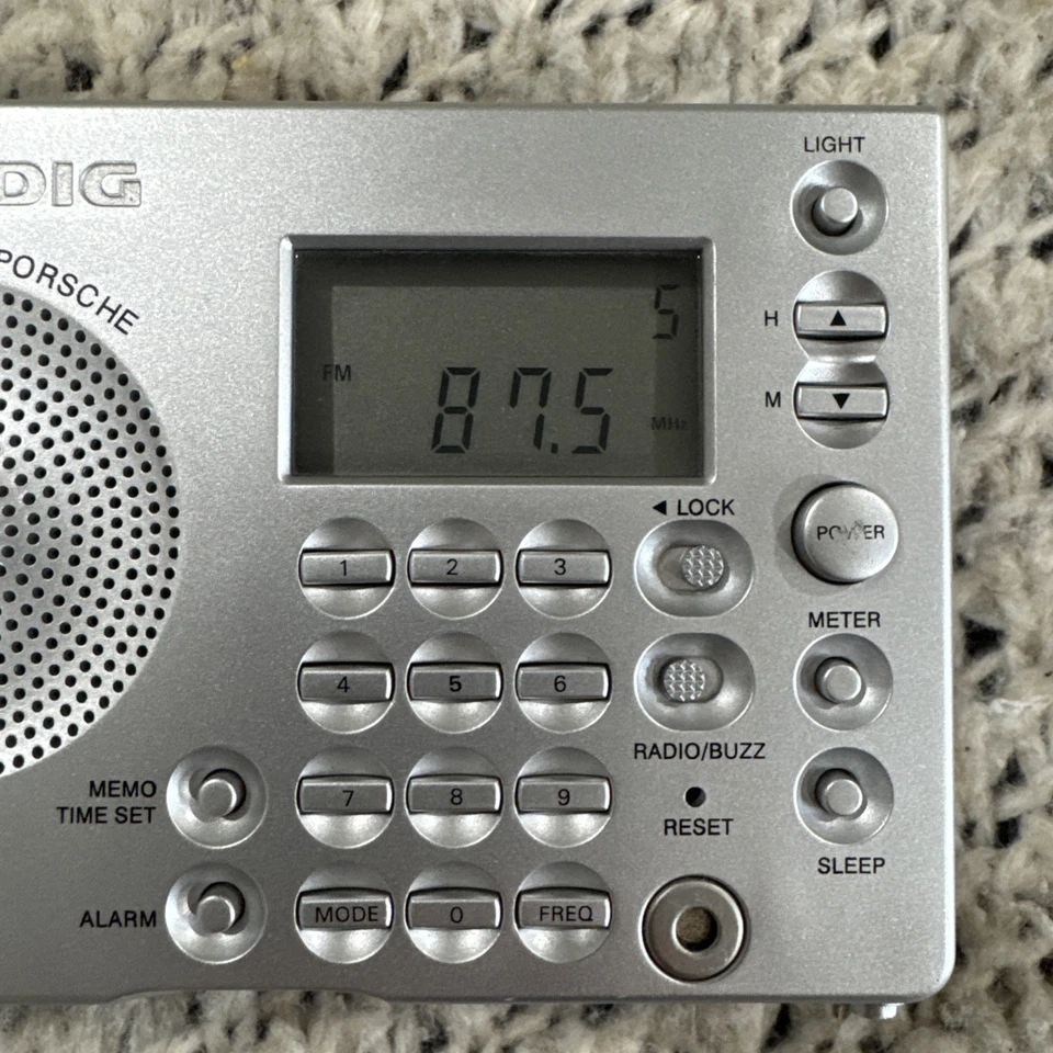 Grundig YB-P 2000 World Receiver Radio - Diseño de F.A.Porsche PARA REPUESTOS Foto 3 de 4