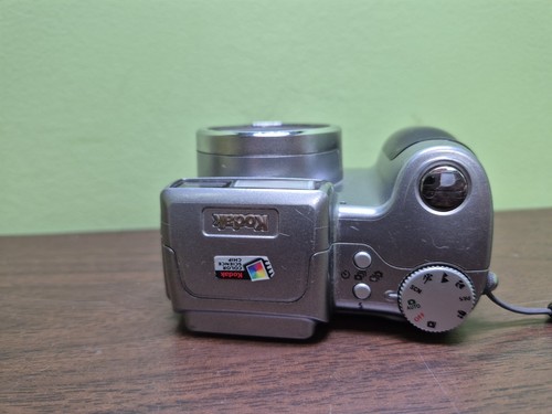 Kodak EasyShare Z700 Digital Camera - Silver Read - Picture 7 of 24