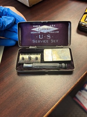 ANTIQUE 1917-1918 GILLETTE SAFETY RAZOR - U.S. Service Set W/Case