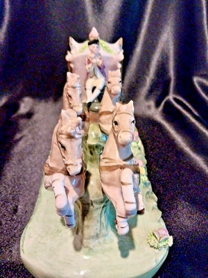 Vintage Porcelain CAPODIMONTE Japan Cinderella Horse Drawn