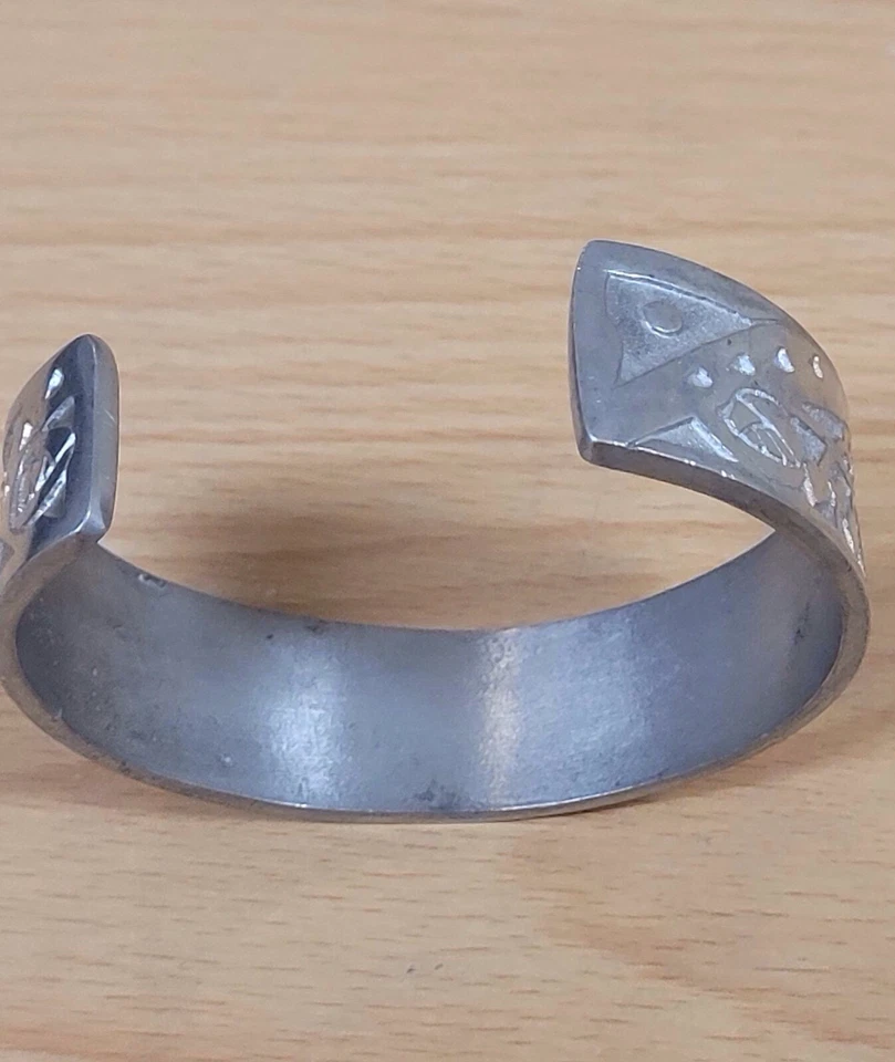 Pulsera de peltre con una rosa (artista René Mackintosh). Foto 4 de 4