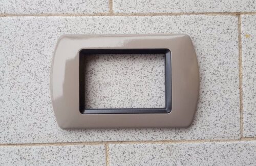 PLACCHE PLACCA IN METALLO COMPATIBILE LIVING INTERNATIONAL BTICINO COMPATIBILI - Imagen 31 de 56