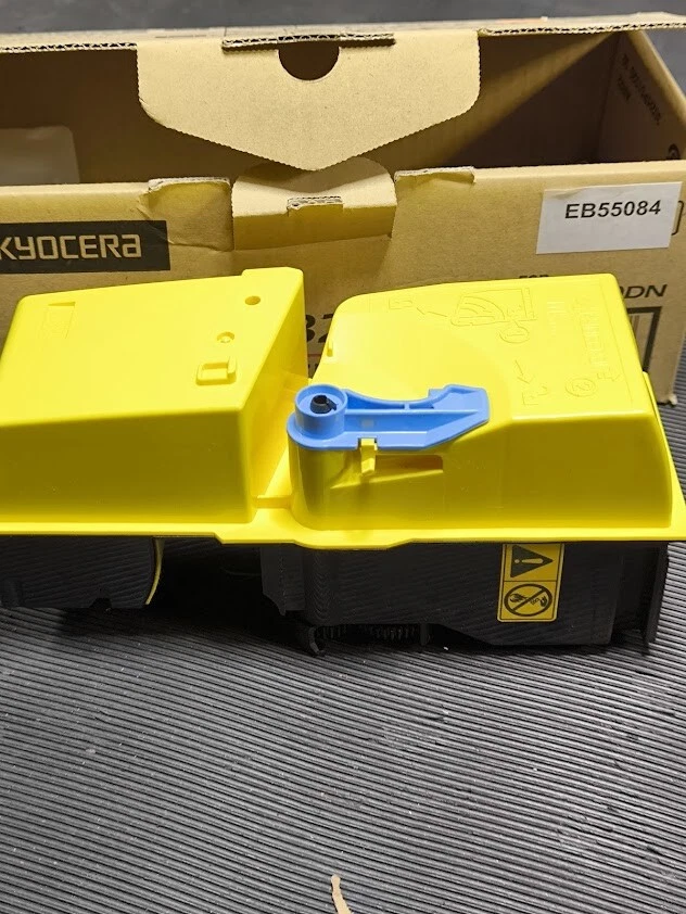 Kyocera TK-820Y Toner Kit for FS-C8100DN - New Open Box - Image 3 of 4