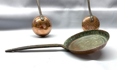 Set of Vintage /Antique Frying Saute Pan Skillet and Two Utensils - Picture 7 of 11