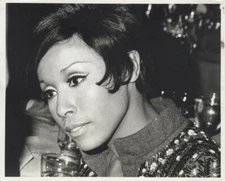 Diahann Carroll Julia era Candid Glamour Close up Original 8x10 Photo Stamped 