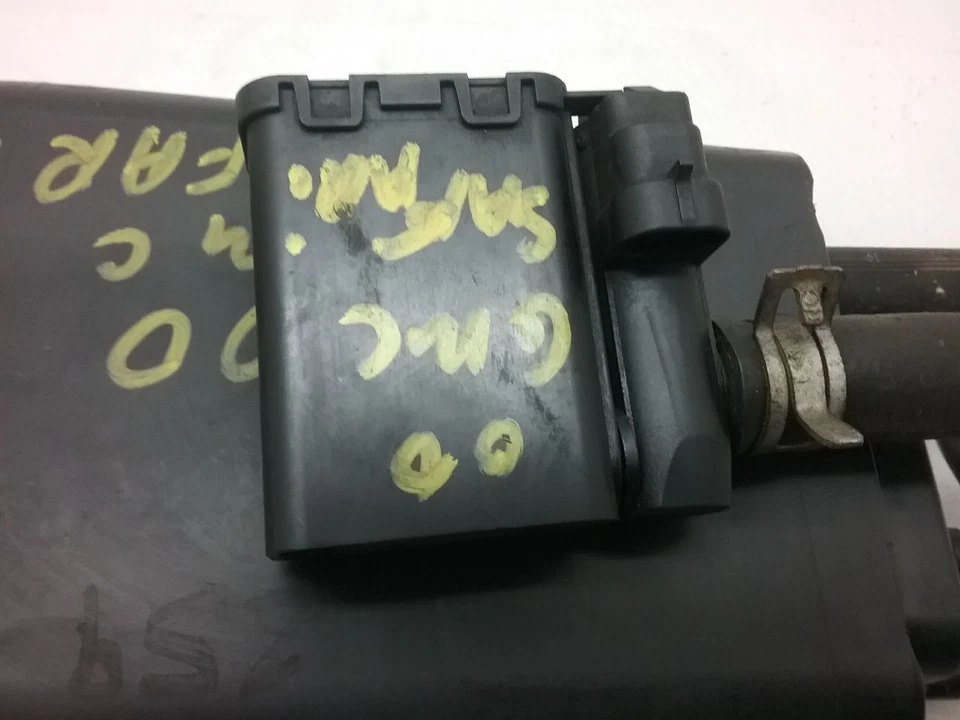 Fuel Vapor Charcoal Canister 4.3L 2000 GMC SAFARI VAN S-164P Foto 2 de 4