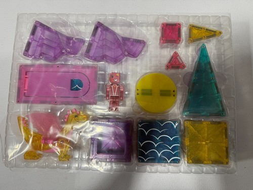 MAGNA-TILES Castle DLX (open box) - Picture 2 of 3