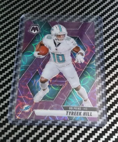 2025 Panini Mosaic Tyreek Hill #112 Purple Scope Prizm Miami Dolphins NM