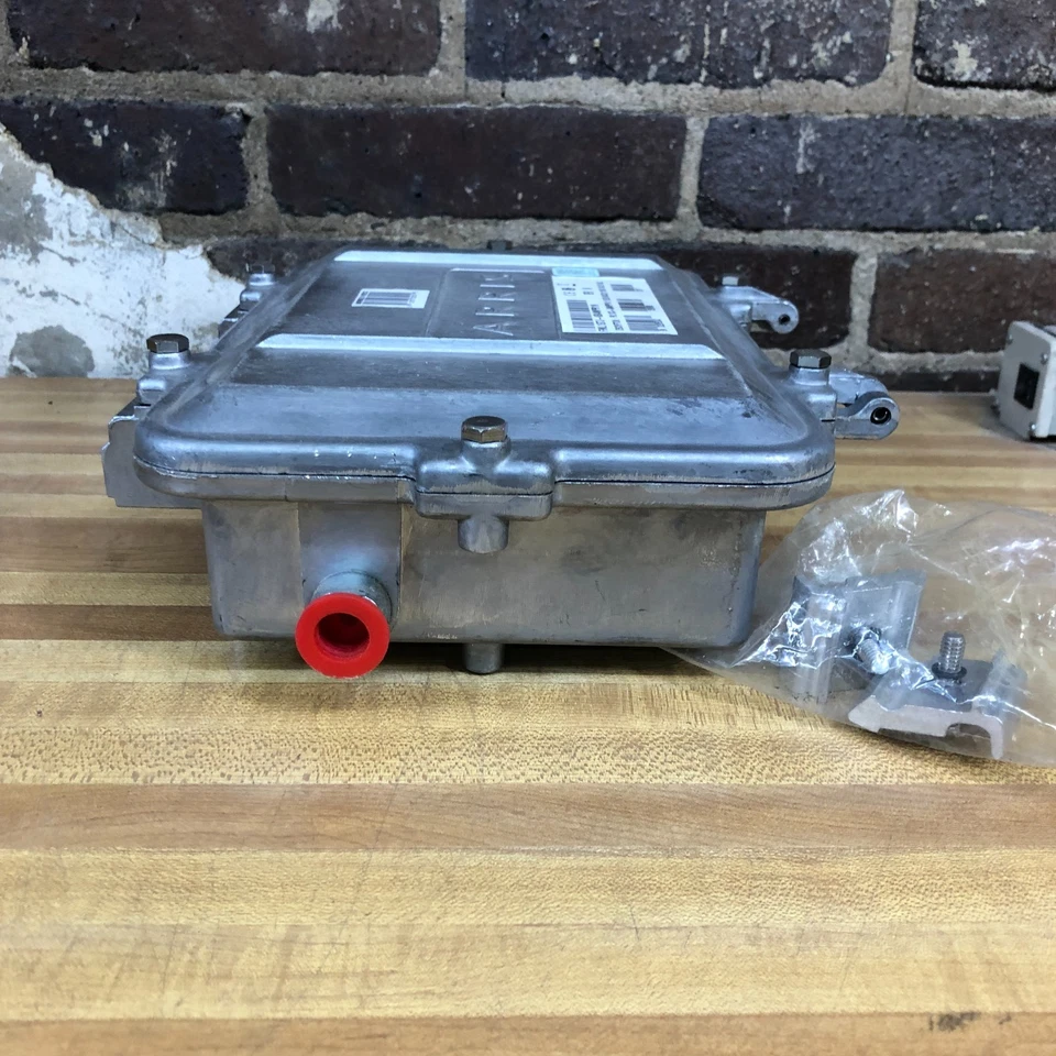 ARRIS FML1G7J-A14MPR1N Flex Max 331 Line Extender Amplifier w/Housing (NEW!) - Image 4 of 4