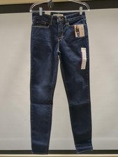 Levi Strauss Signature Gold Women's Totally Shaping Skinny Jeans Mid-rise