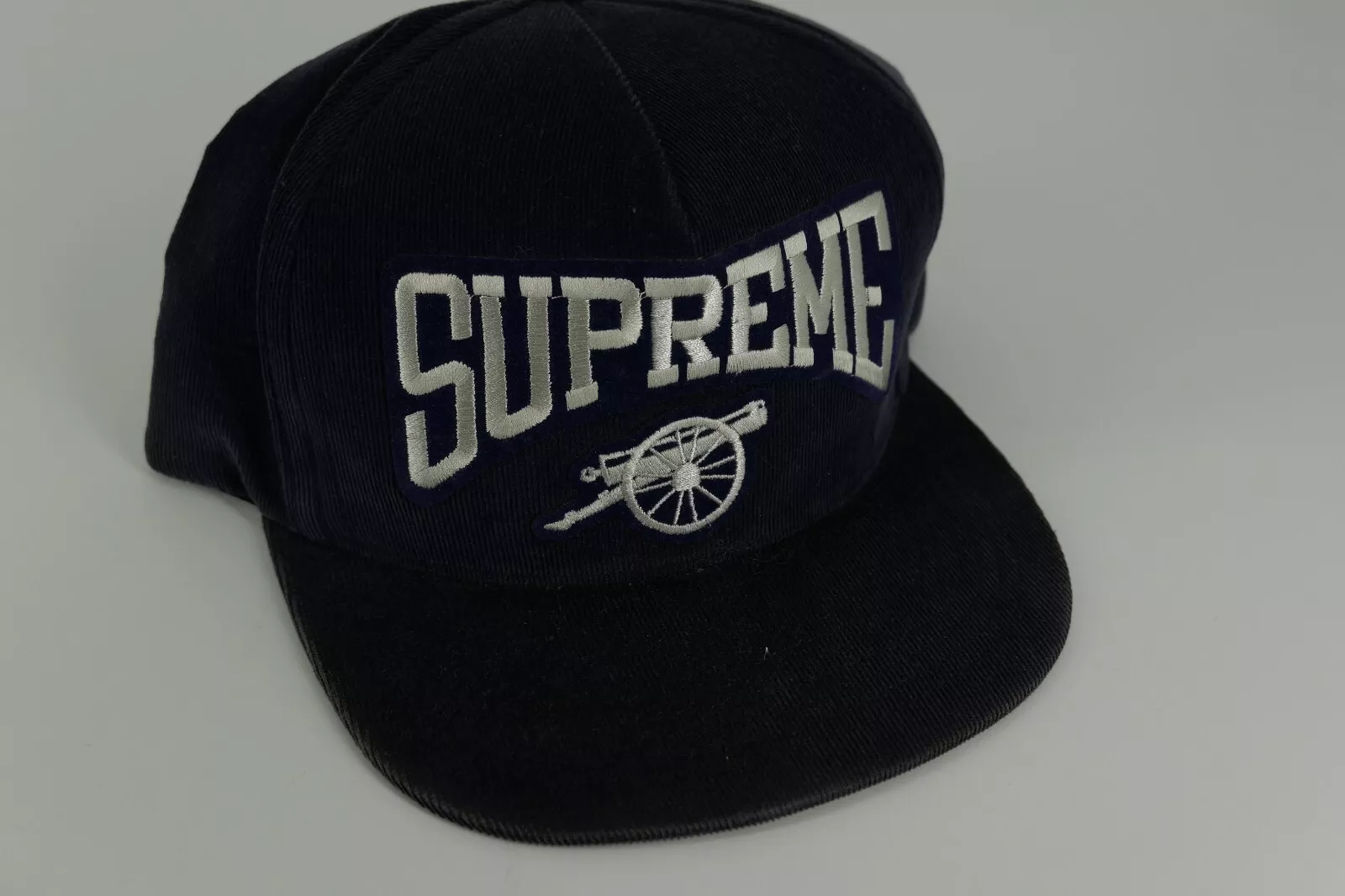 Casquette noire Supreme Cannon Starter Camp occasion en très bon état snapback FW12