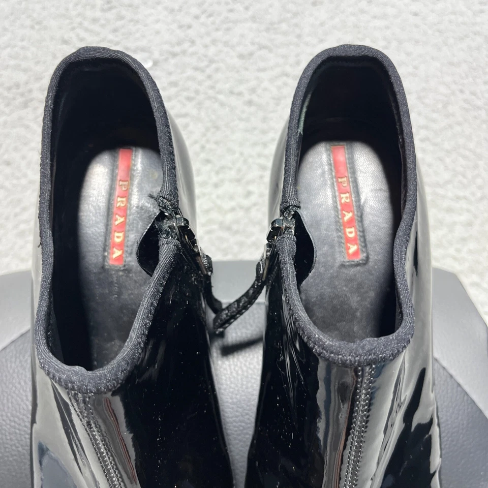 PRADA BLACK PATENT LEATHER WOMENS 7 BOOTIES MID-HEEL SIDE ZIP POINTY TOE Italy - Image 4 of 4