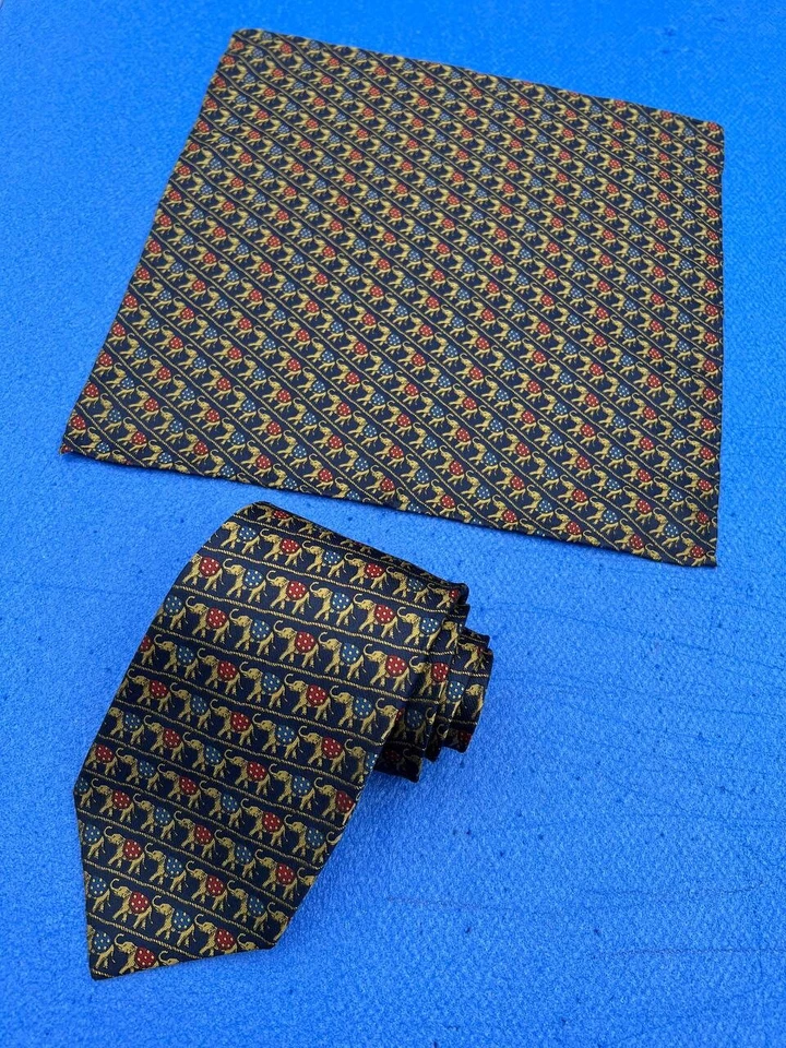 Auténtico pañuelo corbata de seda azul con diseño de elefante a rayas de Jim Thompson Foto 2 de 4