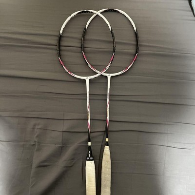 Yonex Yoenx Voltric I-Force mit Rissen, 2er Set