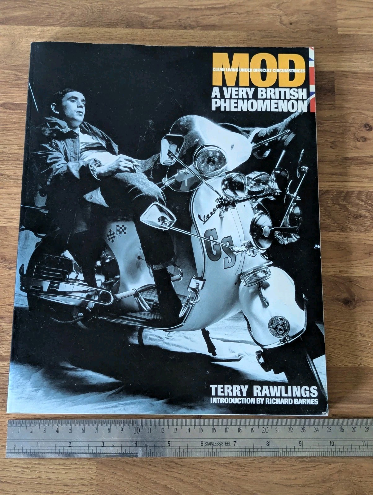 Mod : A Very British Phenomenon by Terry Rowlings (2000, Trade Paperback)