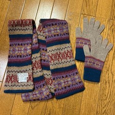 Mackie Scarf and Gloves Set