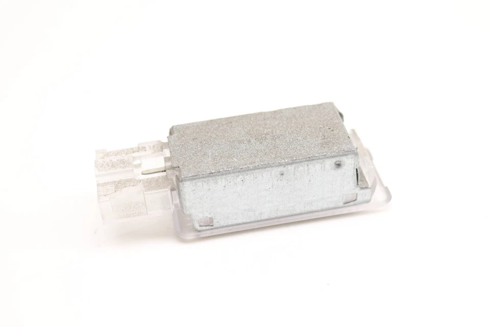 2007-2013 2015-2020 VW GTI - Luz Clara Interior 7L0947415 Foto 2 de 4