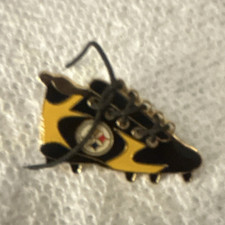 Pittsburgh Steelers NFL Football Pin Black Yellow Team Logo