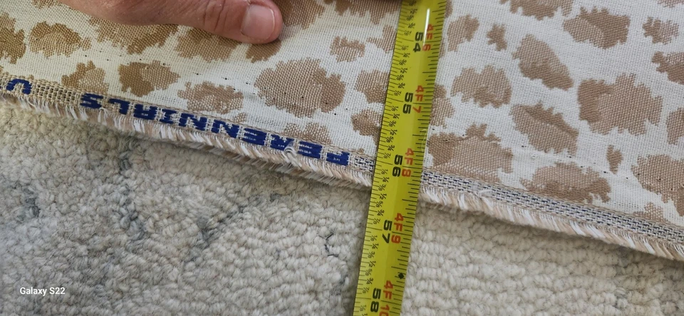 3 yardas de plantas perennes UV Fabic en guepardo. White Sand Off White/taupe Foto 4 de 4