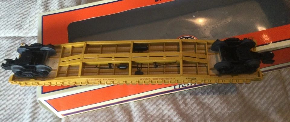Lionel (6-17580) Union Pacific PS-4 Flatcar  O Scale - Image 2 of 4