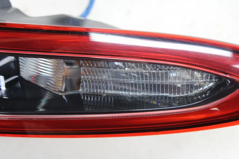 Luz trasera derecha Mazda MX-5 Miata 2016-2023 OEM MV29 Foto 4 de 4