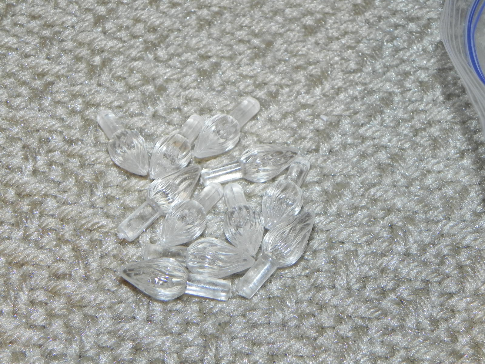 100 Ceramic Christmas Tree Plastic Bulbs Clear Medium Twists eBay