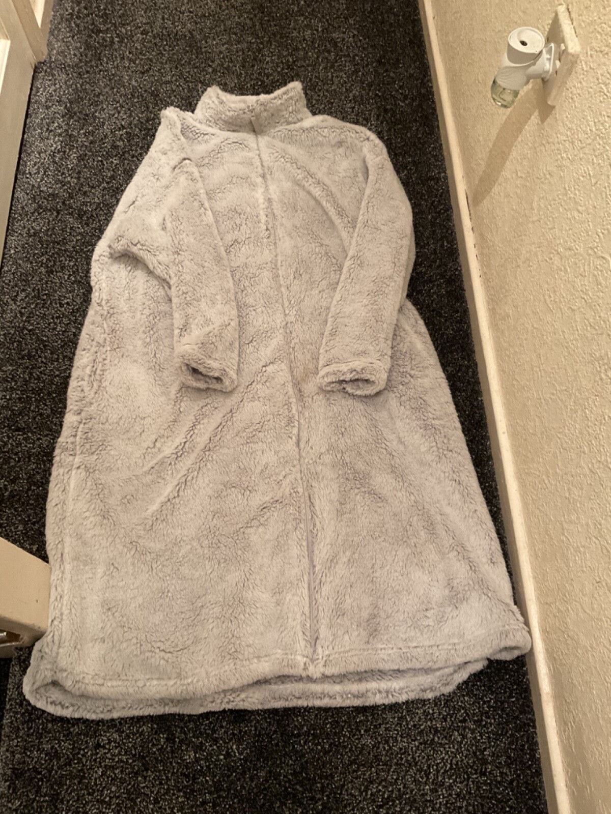 Picture 15 of 24