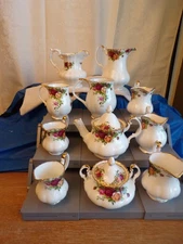 Choice Royal Albert Old Country Rose Bone China Tea/Coffee: Creamer/Sugar/Pitche