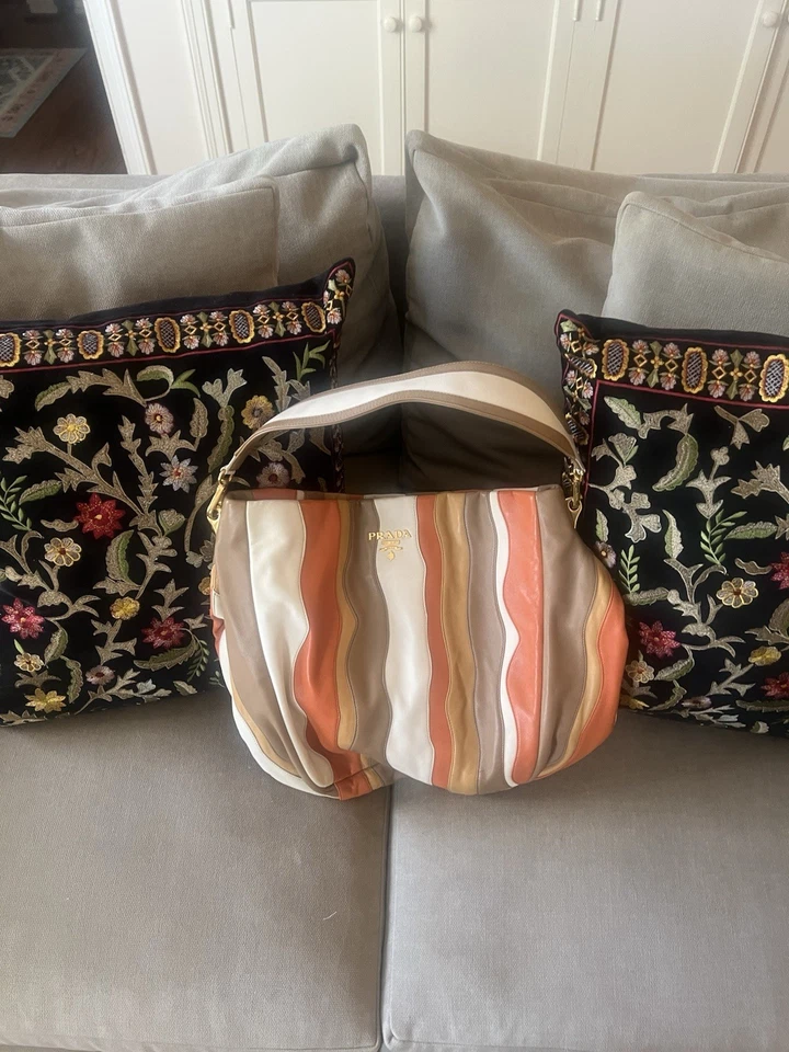 Bolso de Mano Prada Nappa Cuero Rayas M Cera+Deserto - ¡RARO! Foto 3 de 4