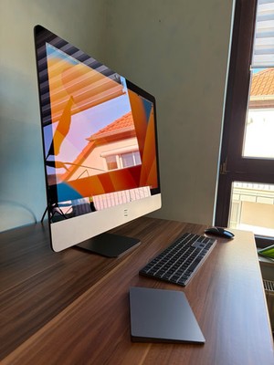 Apple iMac Pro 27 Zoll 5K Retina Vega 56 16GB 1 TB SSD + Zubehör