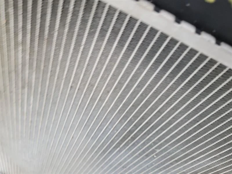 HYUNDAI ELANTRA 2014-2017 Radiator Hatchback Foto 2 de 4