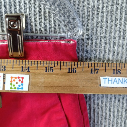 Pantalones cortos para mujer Nautica 6 rojos chinos frontales planos metal bordado con logotipo acentos - Imagen 13 de 14