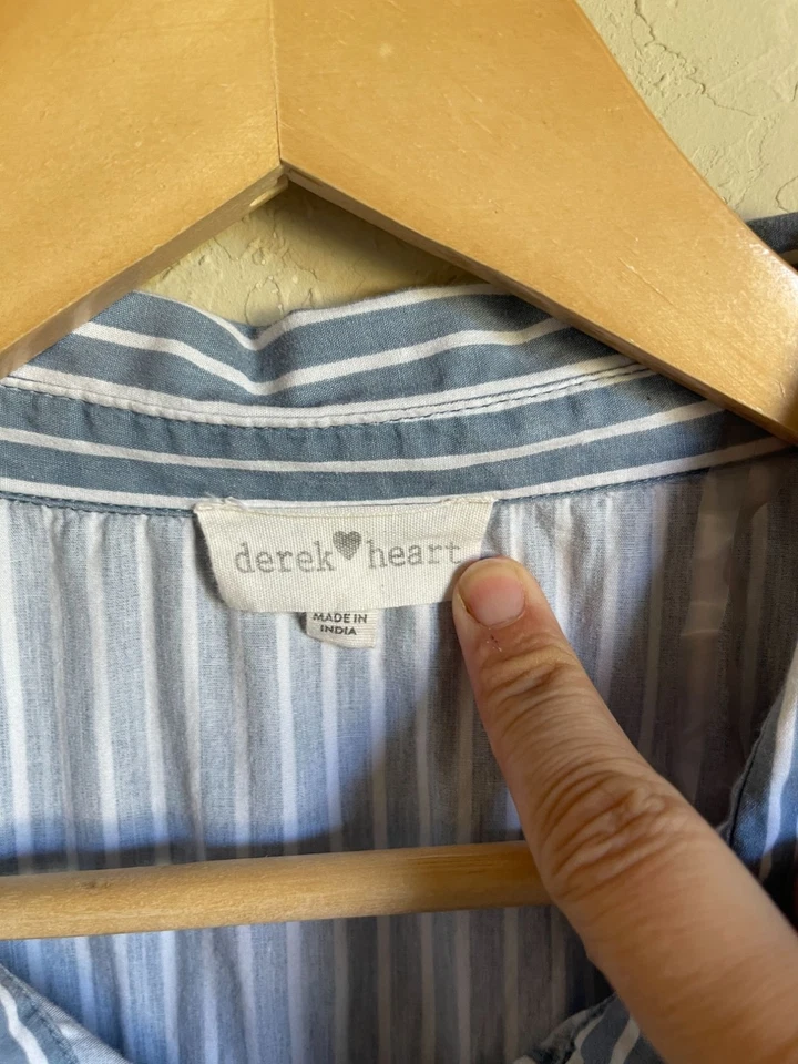 Camisa de vestir Derek Heart 3X azul blanco a rayas de algodón con capas con botones y cuello delantero Foto 4 de 4