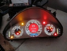 Mercedes-Benz E W211 2003 Diesel Geschwindigkeitsmesser Cockpit A2115405711