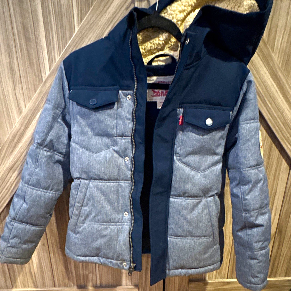 Levi's youth M trucker Puffer Jacket Insulated Full Zip and snap front closure