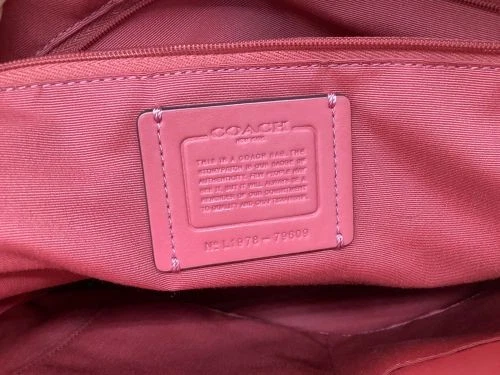Stylish Durable Tote Bag for Everyday Use