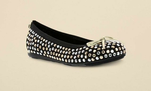black stud flats