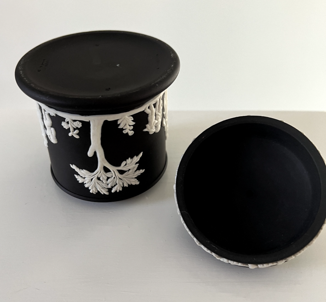 Vintage Wedgwood Jasperware Black Lidded Cigarette Jar Vintage Wedgwood Jasperware Black Lidded Cigarette Jar